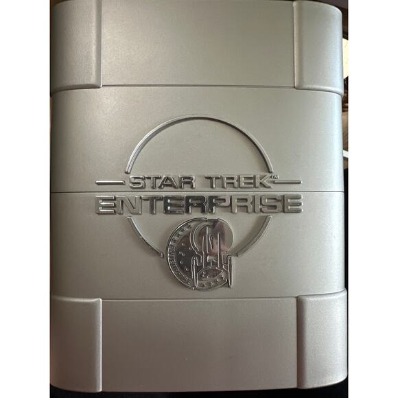 Star Trek Enterprise Seaon 4  A 6-Disc Set 2005 by Paramount Pictures Excellent - Picture 1 of 6